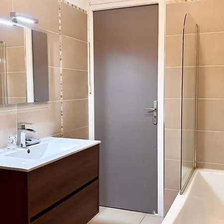 Apartman Casamea - 2 Chambres, Proche Hopital, Wifi, Clim Ajaccio